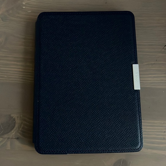 Kindle Paperwhite Leather Cover (navy colour) - Picture 5 of 5
